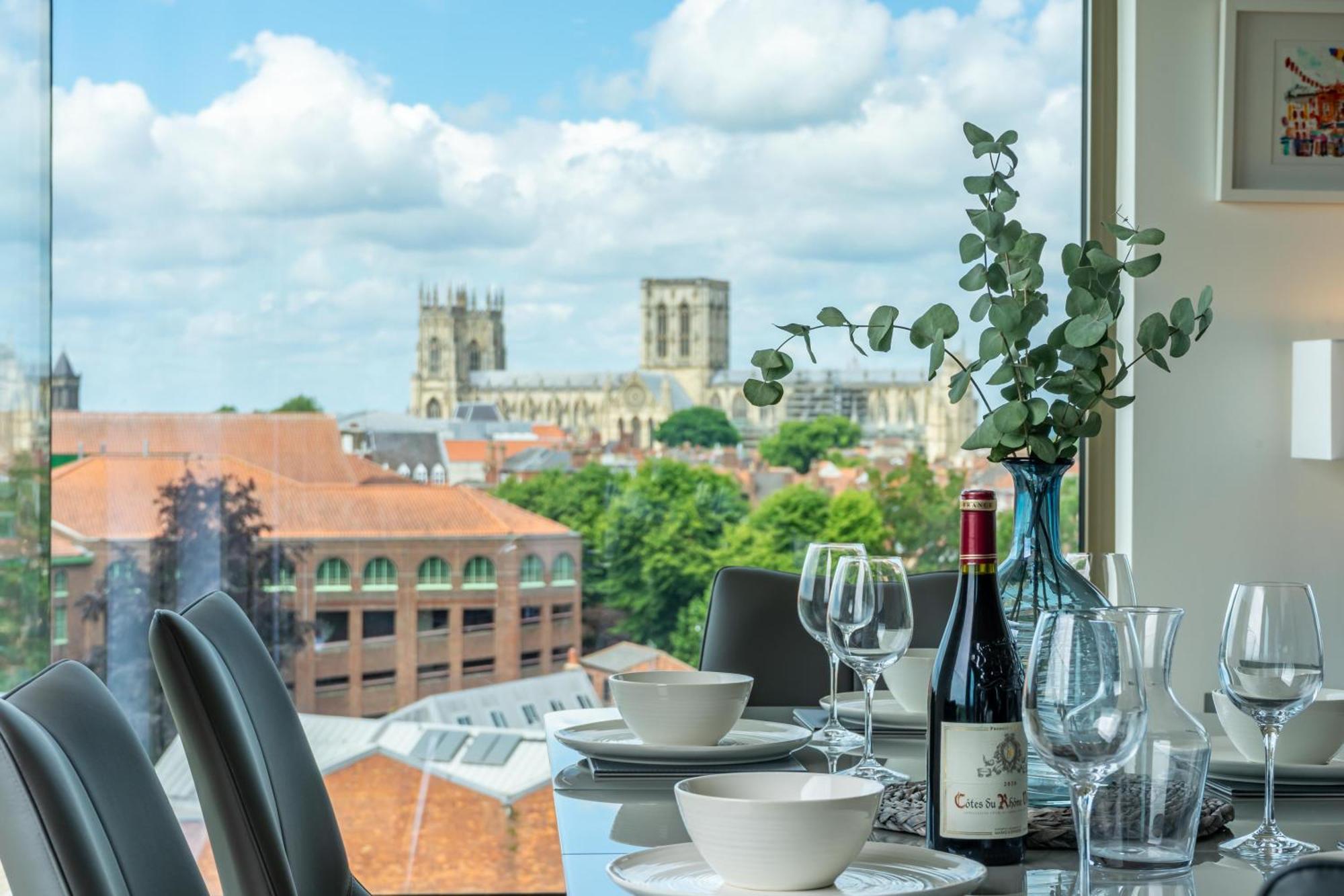 Minster View Penthouse At Ryedale House Apartment York Exterior photo