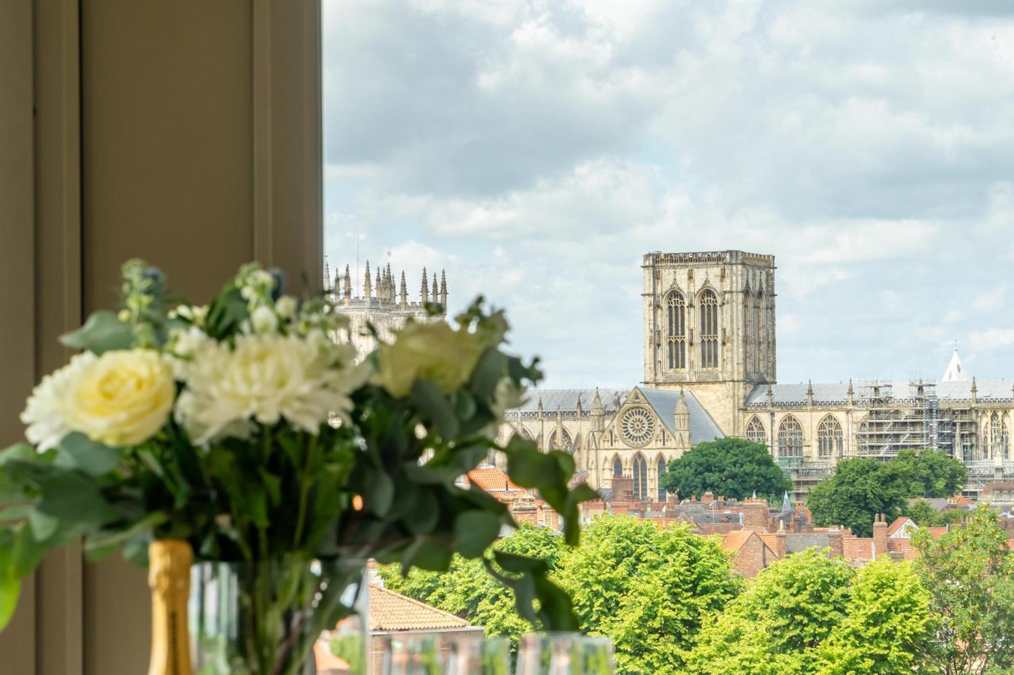 Minster View Penthouse At Ryedale House Apartment York Exterior photo
