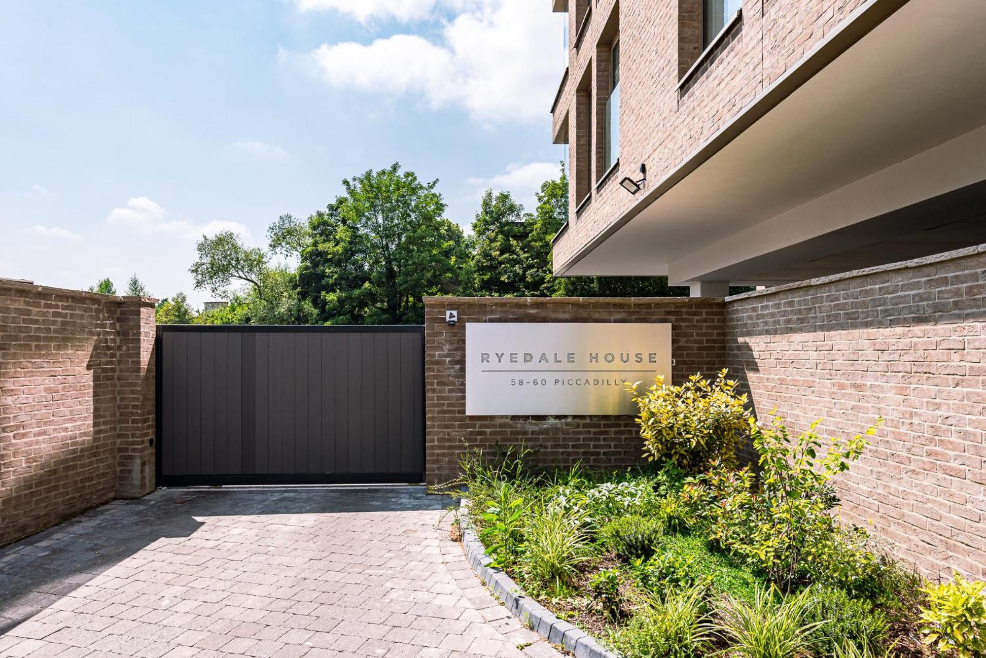 Minster View Penthouse At Ryedale House Apartment York Exterior photo
